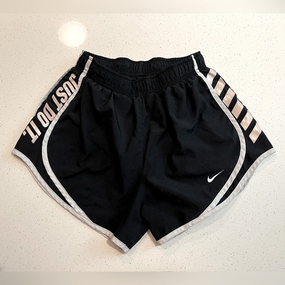Nike | ‘Just Do It’ Graphic Tempo Running Shorts in Black/White Size Small - Picture 1 of 4